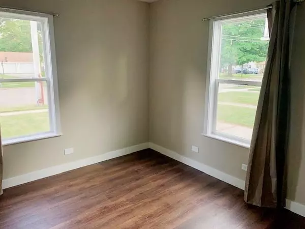 Sycamore, IL 60178,825 Albert AVE