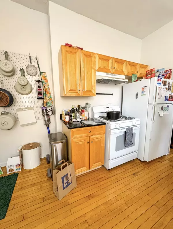 Chicago, IL 60622,2610 W Thomas ST #1F