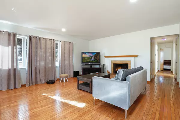 Joliet, IL 60435,801 N Alann DR