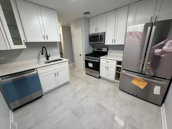 Skokie, IL 60077,4912 Crain ST #C