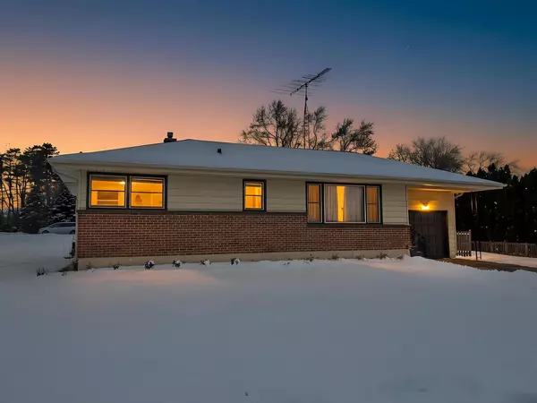 Woodstock, IL 60098,125 Arthur DR