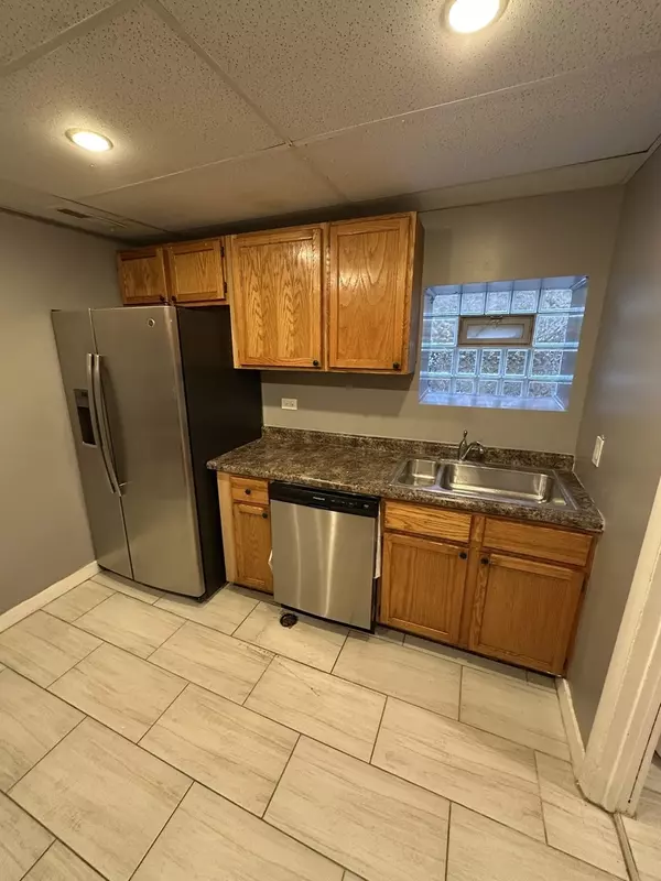 Chicago, IL 60659,Address not disclosed