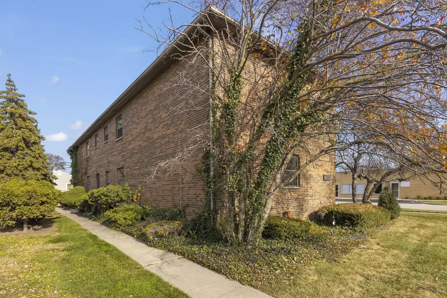 5700 Saint Charles RD, Berkeley, IL 60163