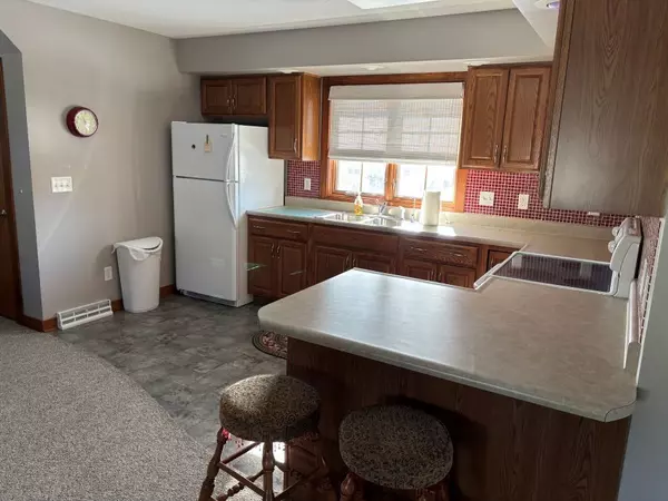 Crescent City, IL 60928,206 S Cherry ST