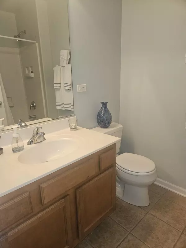 Algonquin, IL 60102,52 Kelsey CT