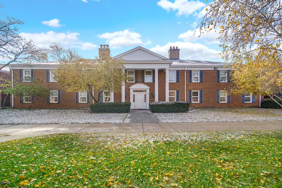 521 Coventry LN #12, Crystal Lake, IL 60014