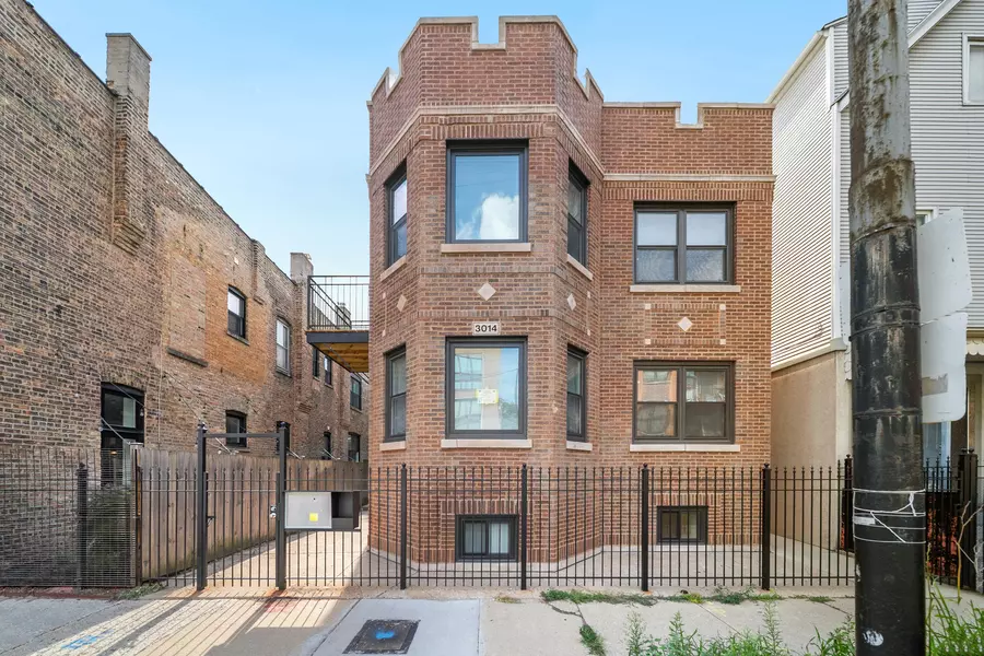 3014 N California AVE #1FE, Chicago, IL 60618