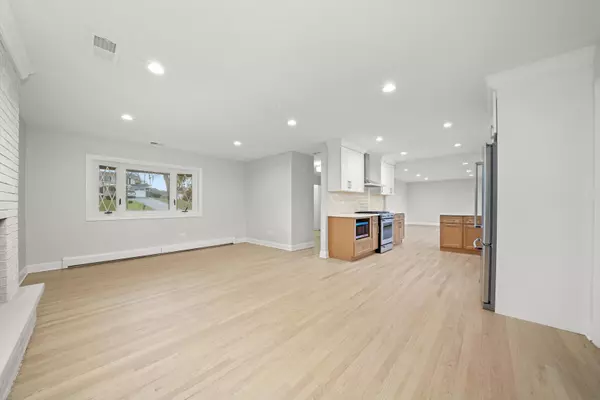 Willowbrook, IL 60527,7925 William DR