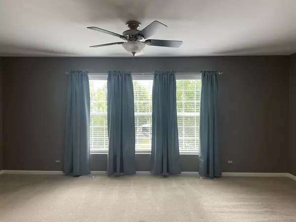 Oswego, IL 60543,615 Hawley DR