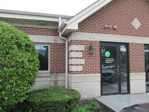 280 Stonegate RD #280, Algonquin, IL 60102