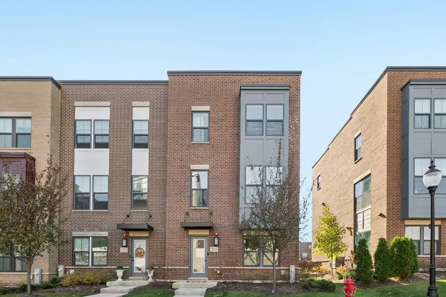 211 Dawson DR, Mount Prospect, IL 60056