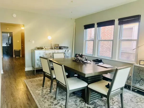 Berwyn, IL 60402,1827 Gunderson AVE #TWO