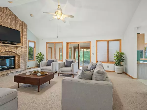 Davis, IL 61019,1969 Baintree RD