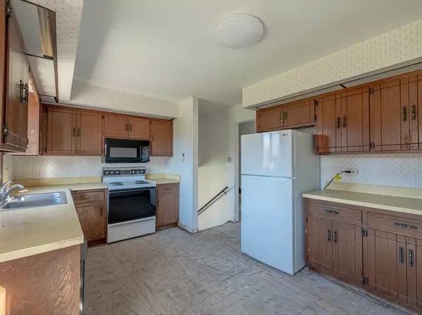 Lansing, IL 60438,17922 State Line AVE