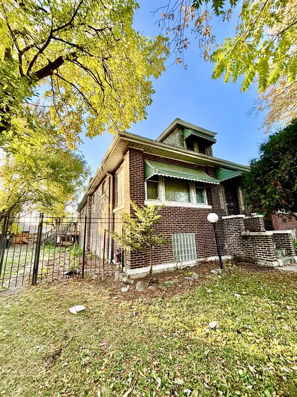 Chicago, IL 60624,814 S Kilbourn AVE