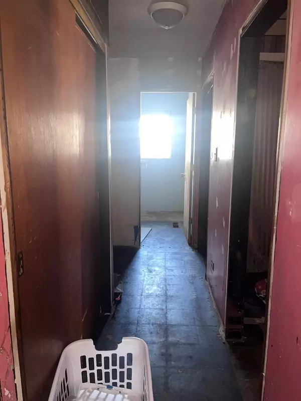 Markham, IL 60428,15433 Crocket LN