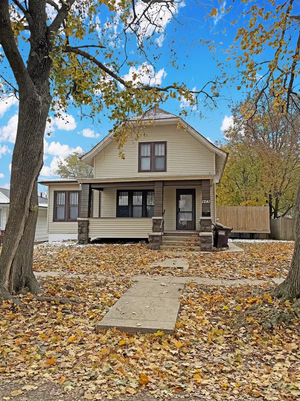 Freeport, IL 61032,1241 W Pleasant ST