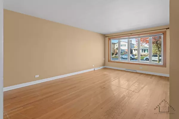 Harwood Heights, IL 60706,4709 N Odell AVE