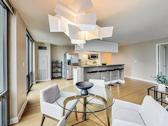 Chicago, IL 60611,2 E Erie ST #2205