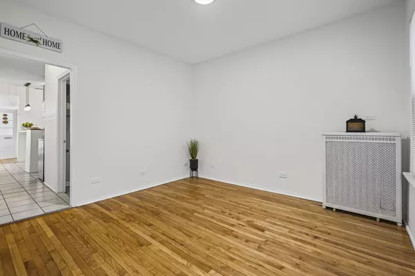 Chicago, IL 60630,4824 W Winnemac AVE