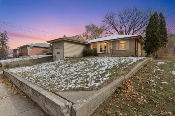 Rockford, IL 61108,922 24th ST