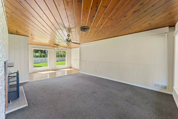 Richmond, IL 60071,4501 E Kuhn RD