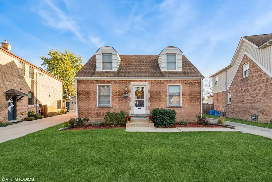 7733 W Glenlake AVE, Chicago, IL 60631