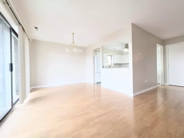 Alsip, IL 60803,4818 W 122nd ST #3W