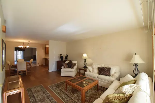 Bartlett, IL 60103,1000 Apple Valley DR