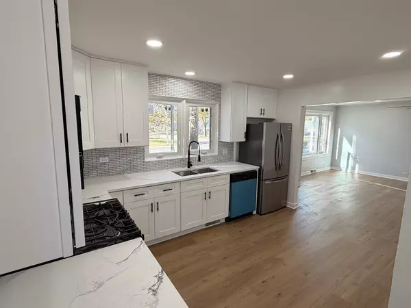 Burbank, IL 60459,8325 Melvina AVE