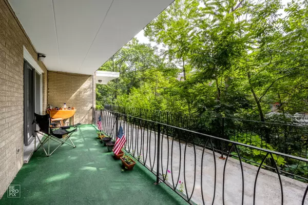 Hickory Hills, IL 60457,8604 W 95 PL #102