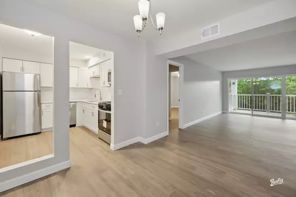 Rolling Meadows, IL 60008,5500 Carriageway DR #213