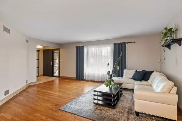 Orland Park, IL 60467,12302 Derby LN