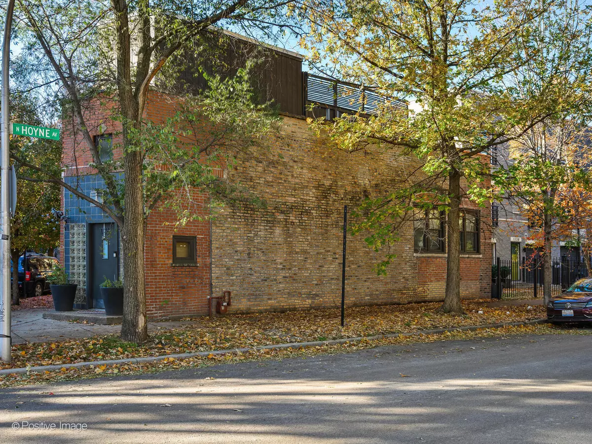 Chicago, IL 60647,Address not disclosed