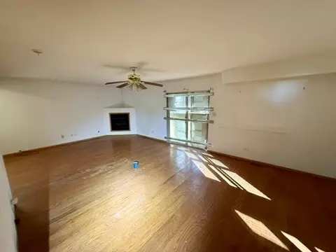 Markham, IL 60428,15826 Central Park AVE