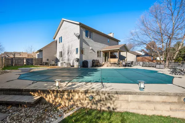 Sycamore, IL 60178,932 Foxpointe DR