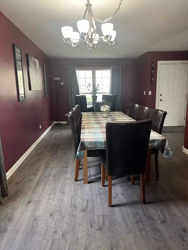 Romeoville, IL 60446,142 Sedgewicke DR