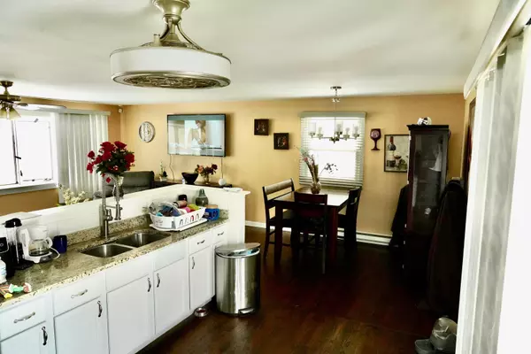 Hazel Crest, IL 60429,17316 Central Park AVE