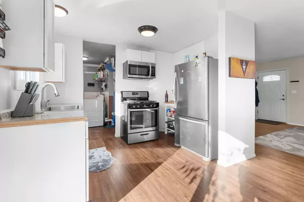 Crystal Lake, IL 60014,5011 3 Oaks RD