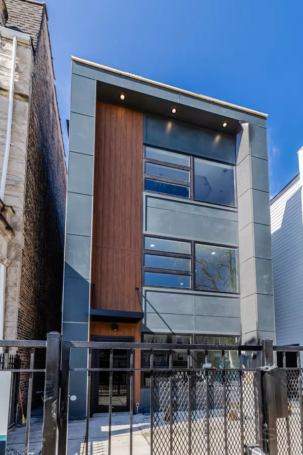 Chicago, IL 60637,5637 S Prairie AVE