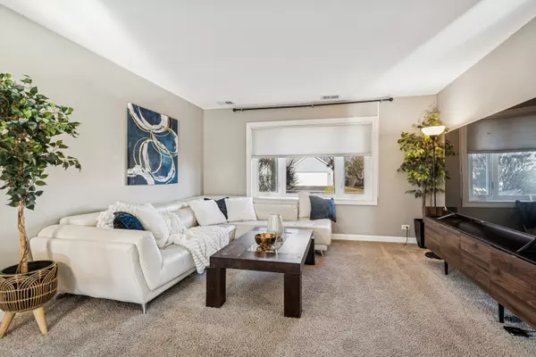 Gurnee, IL 60031,5229 Beechwood AVE