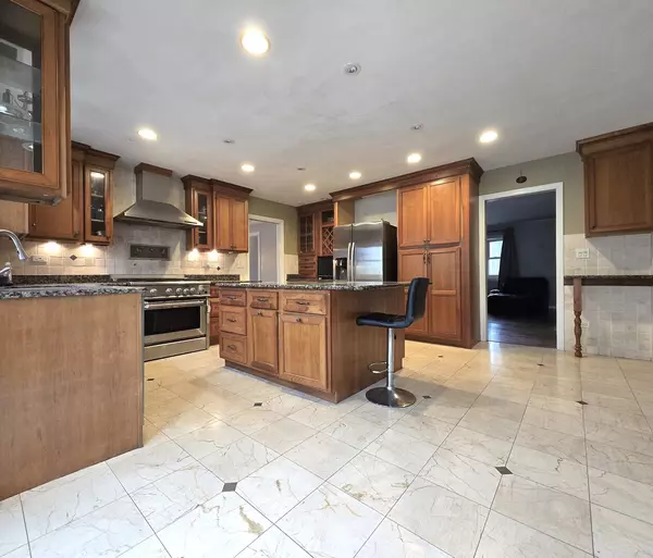 Lakewood, IL 60014,9718 Partridge LN