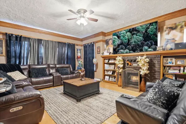 Chicago, IL 60651,4016 W Crystal ST