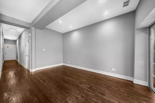 Chicago, IL 60622,1510 N Maplewood AVE #1