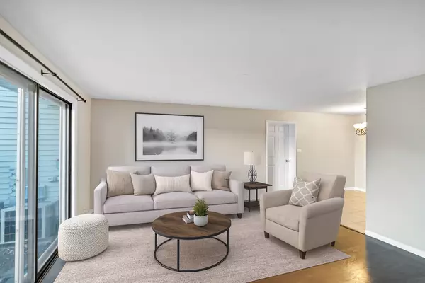 Schaumburg, IL 60193,1321 Yarmouth CT #1321