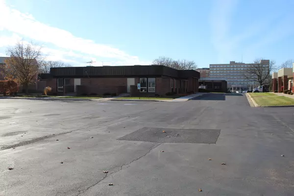 Joliet, IL 60435,300 N Hammes AVE #D