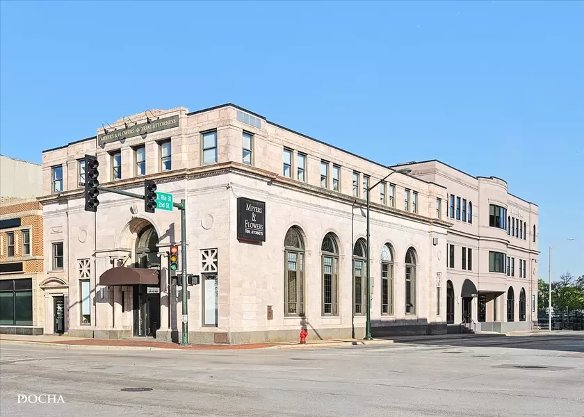 202 W Main ST #202, St. Charles, IL 60174