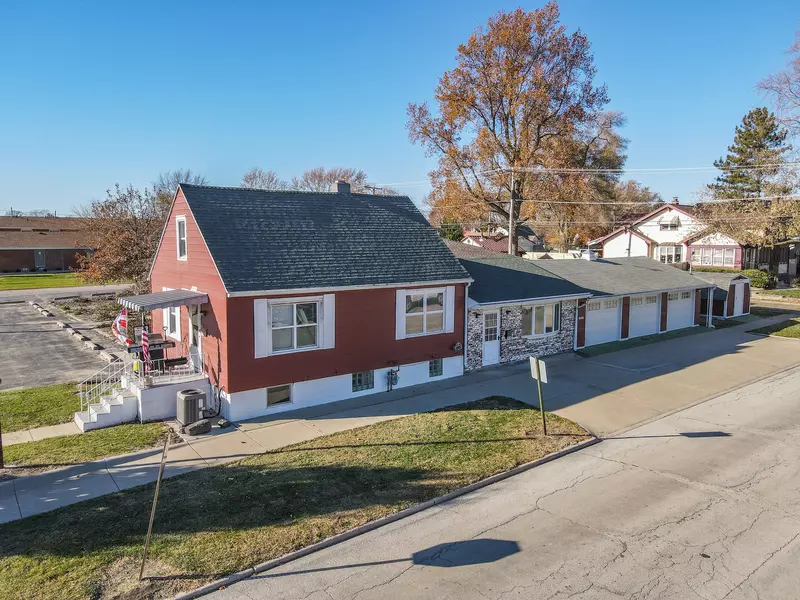 905 W Broadway ST, Bradley, IL 60915