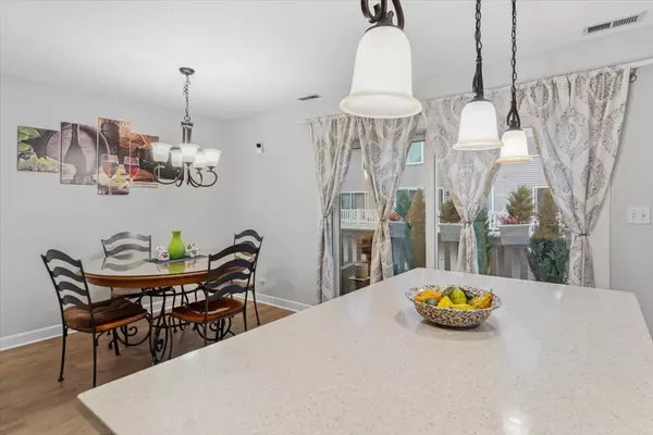 Darien, IL 60561,2667 Woodmere DR