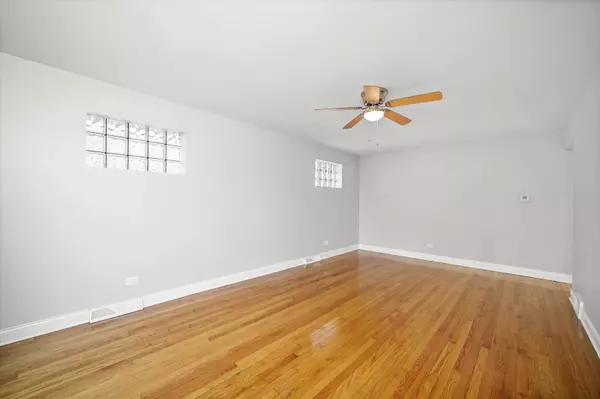 Riverdale, IL 60827,14129 S Michigan AVE